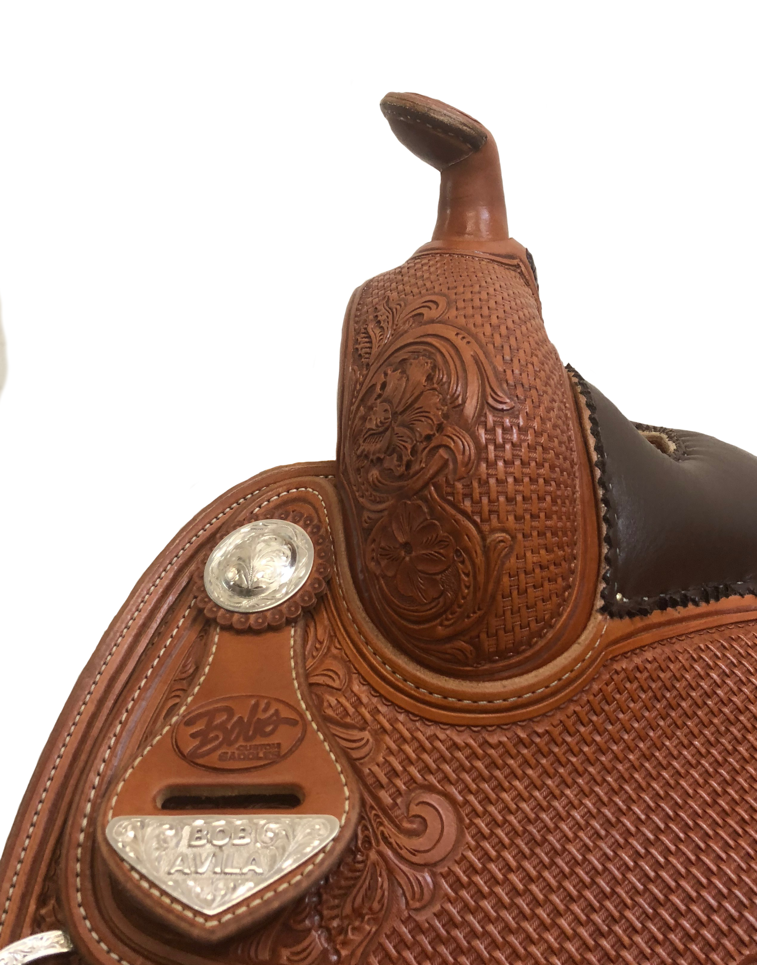 Standard reining saddle horn crafted for performance western saddles and durability.