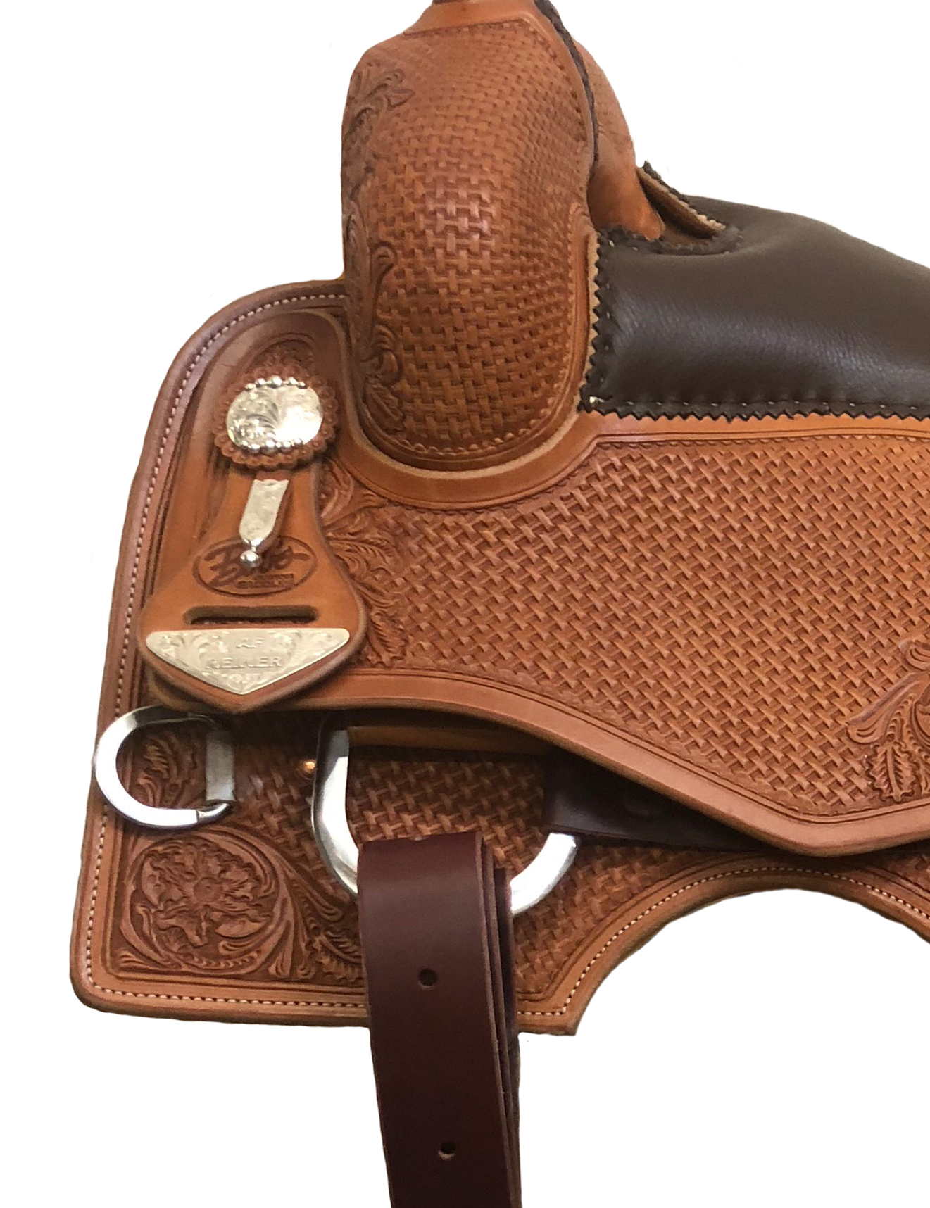 Tree-mounted rigging system for custom western saddles with strength and stability.